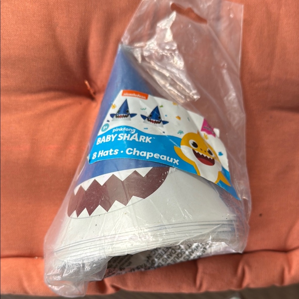 Baby Shark Party Supplies Set - Picture 4 of 7